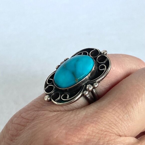 VTG Oxidized Sterling Silver Southwest Style Turquoise Scrollwork Ring Sz 2.75 - Picture 3 of 16